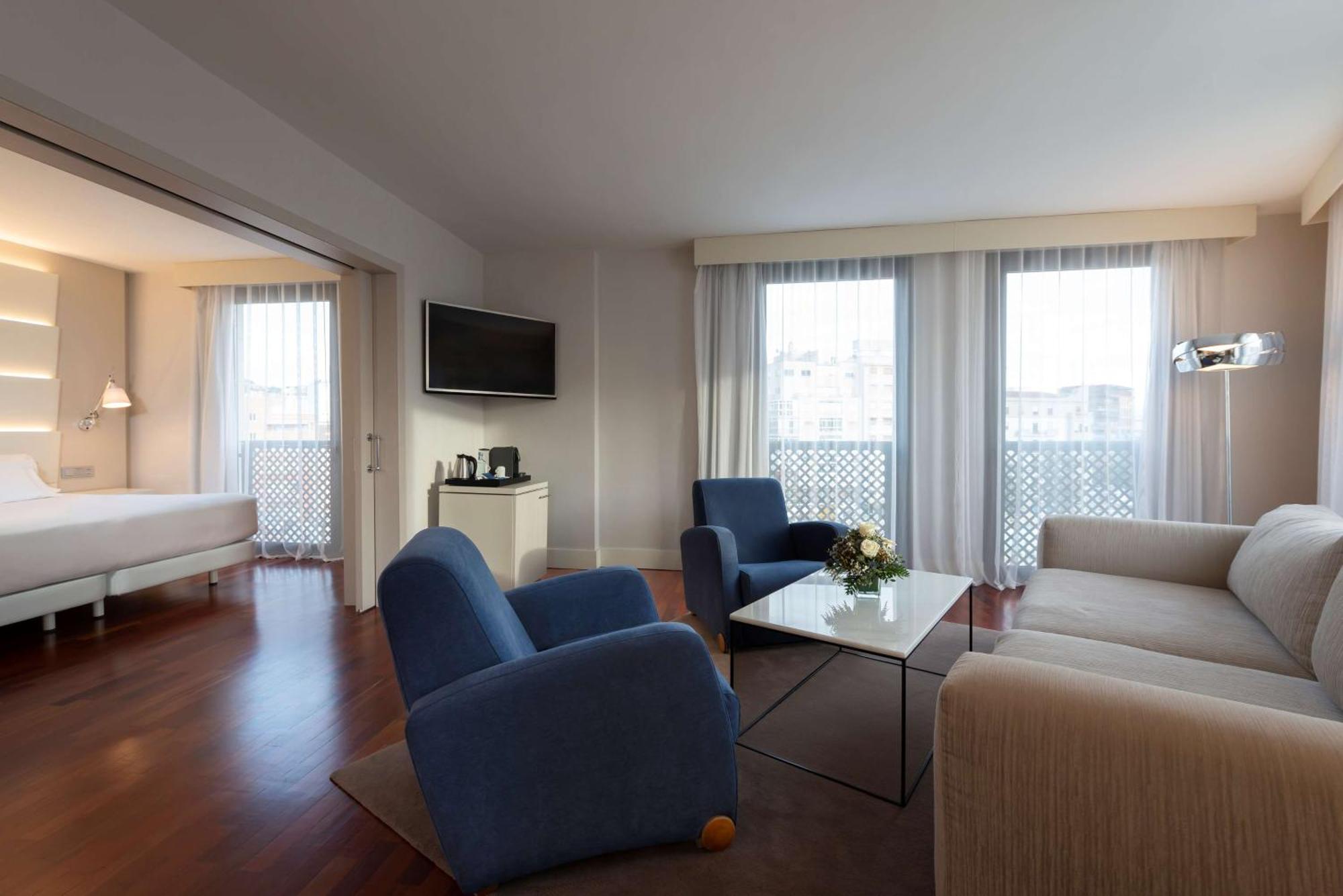 Hotel Nh Màlaga